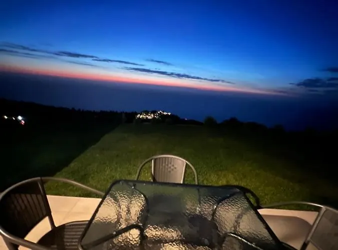 Con Vista Villa Drymon